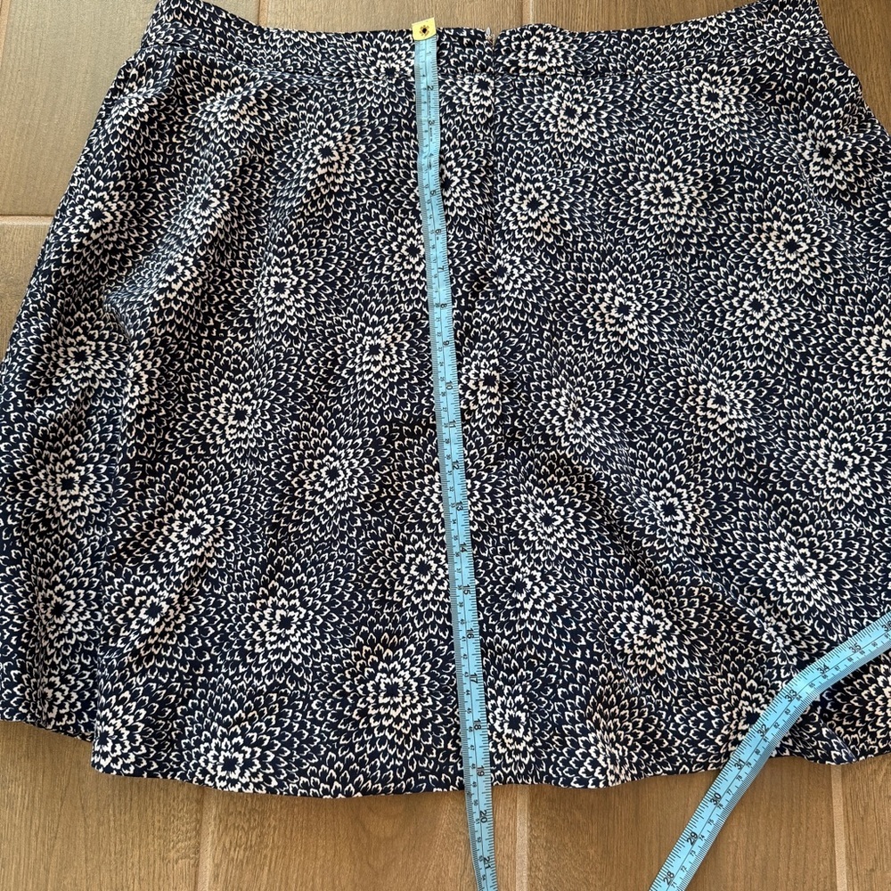 Tommy Hilfiger Women’s Navy Blue White Floral Print Pleated Skater Skirt sz 14 - Picture 11 of 11